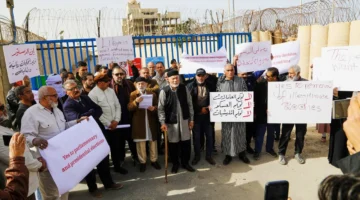 مطالب بتغيير شامل للسلطة تقود احتجاجات شعبية نتيجة تفاقم الأزمة الاقتصادية الحادة